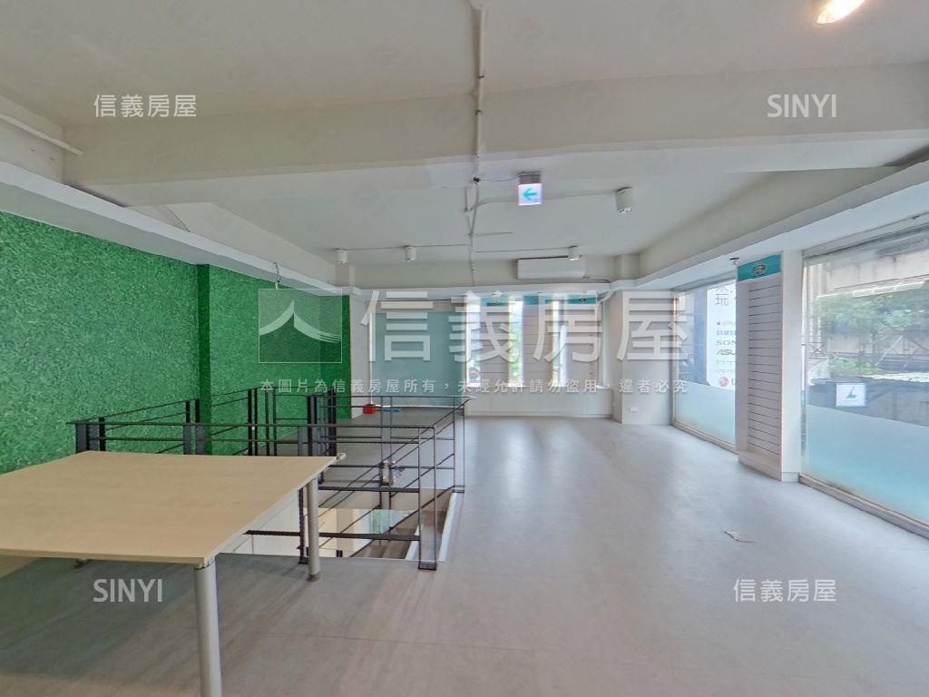 民生圓環大邊間金店面房屋室內格局與周邊環境