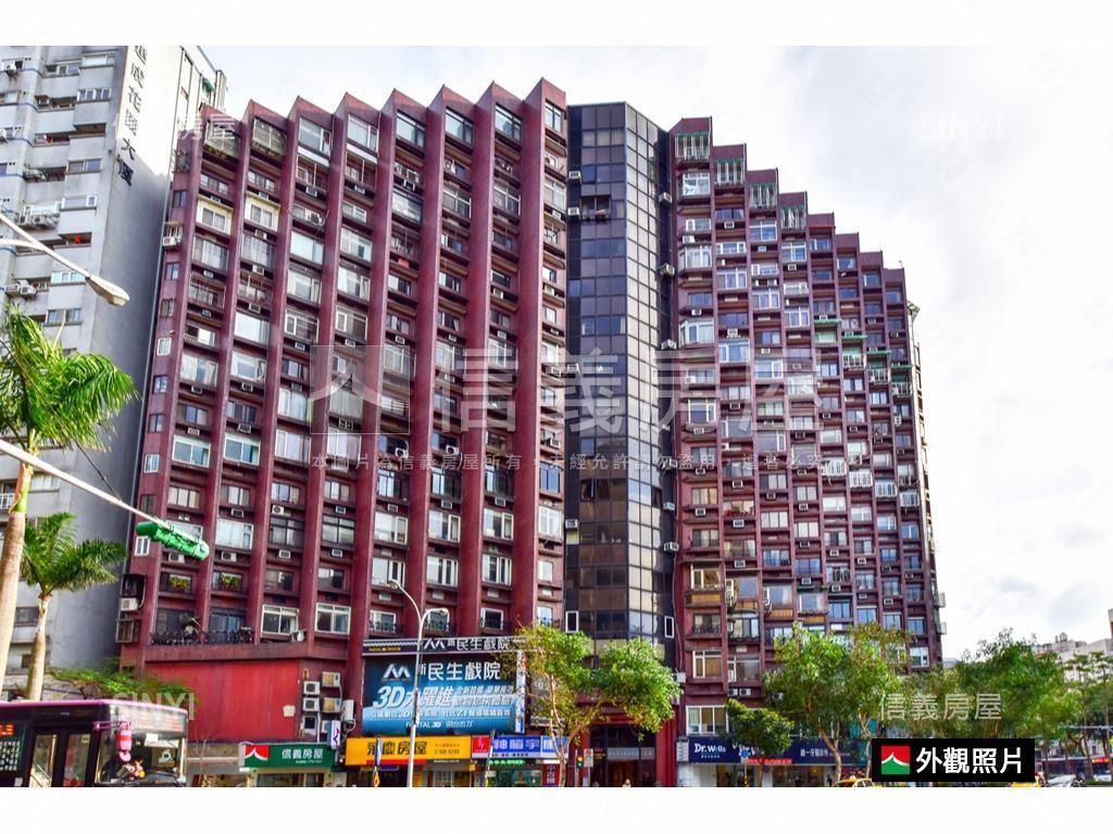 民生圓環大邊間金店面房屋室內格局與周邊環境