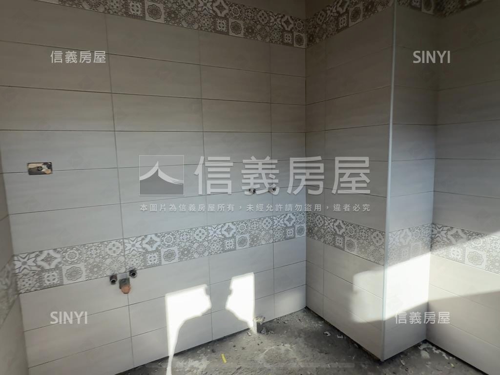 佳里全新電梯雙車墅Ａ２房屋室內格局與周邊環境