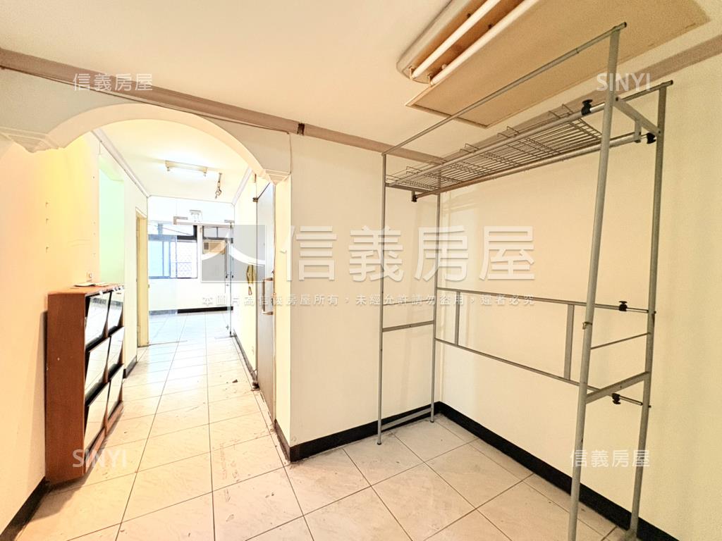 興雅博愛邊間二樓美寓房屋室內格局與周邊環境