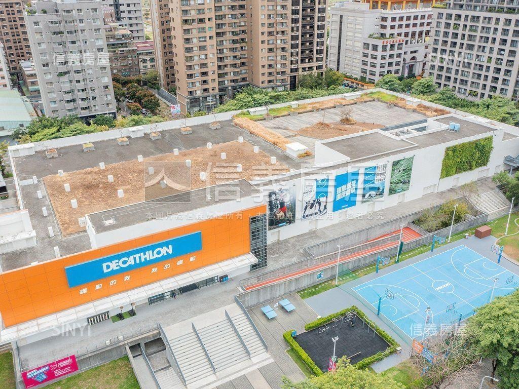 十三期臨２０米路方正土地房屋室內格局與周邊環境