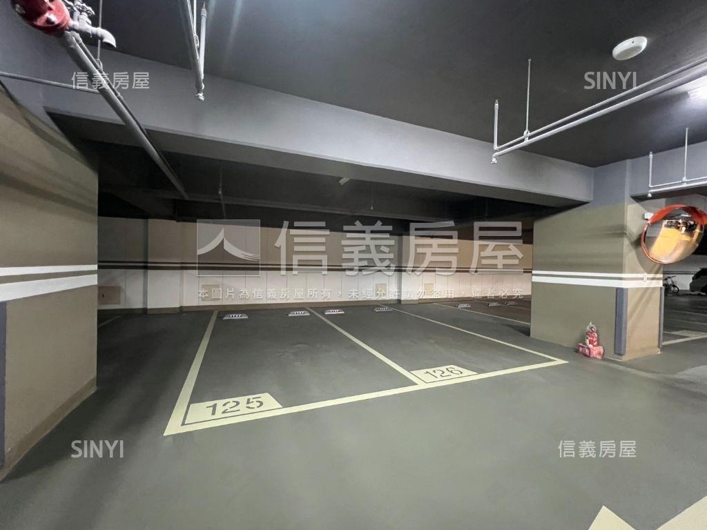 忠孝詠吉朝南高樓附雙車位房屋室內格局與周邊環境