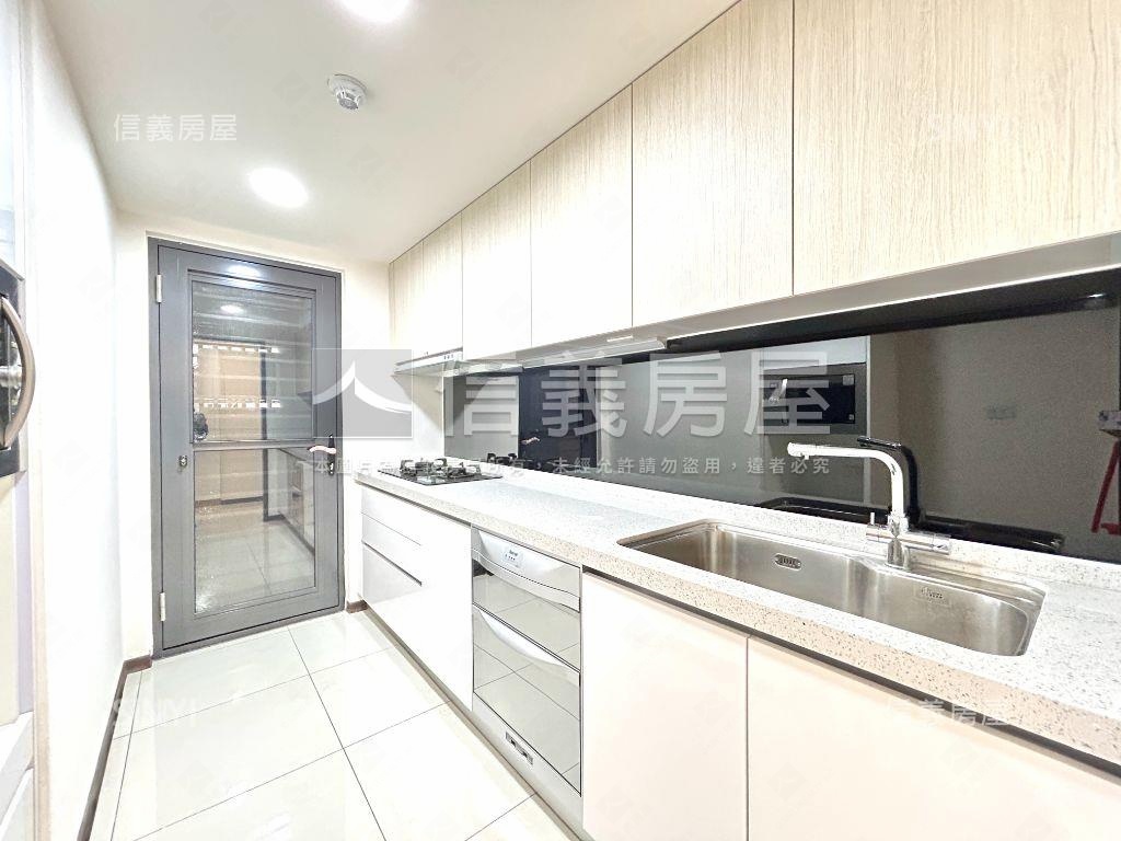 ☆協和丰景☆精裝四房平車房屋室內格局與周邊環境