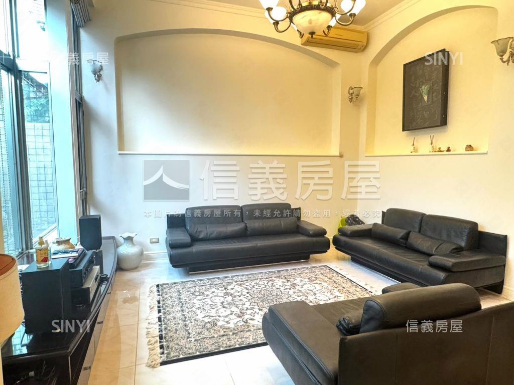 靜心．綠景挑高美墅館房屋室內格局與周邊環境