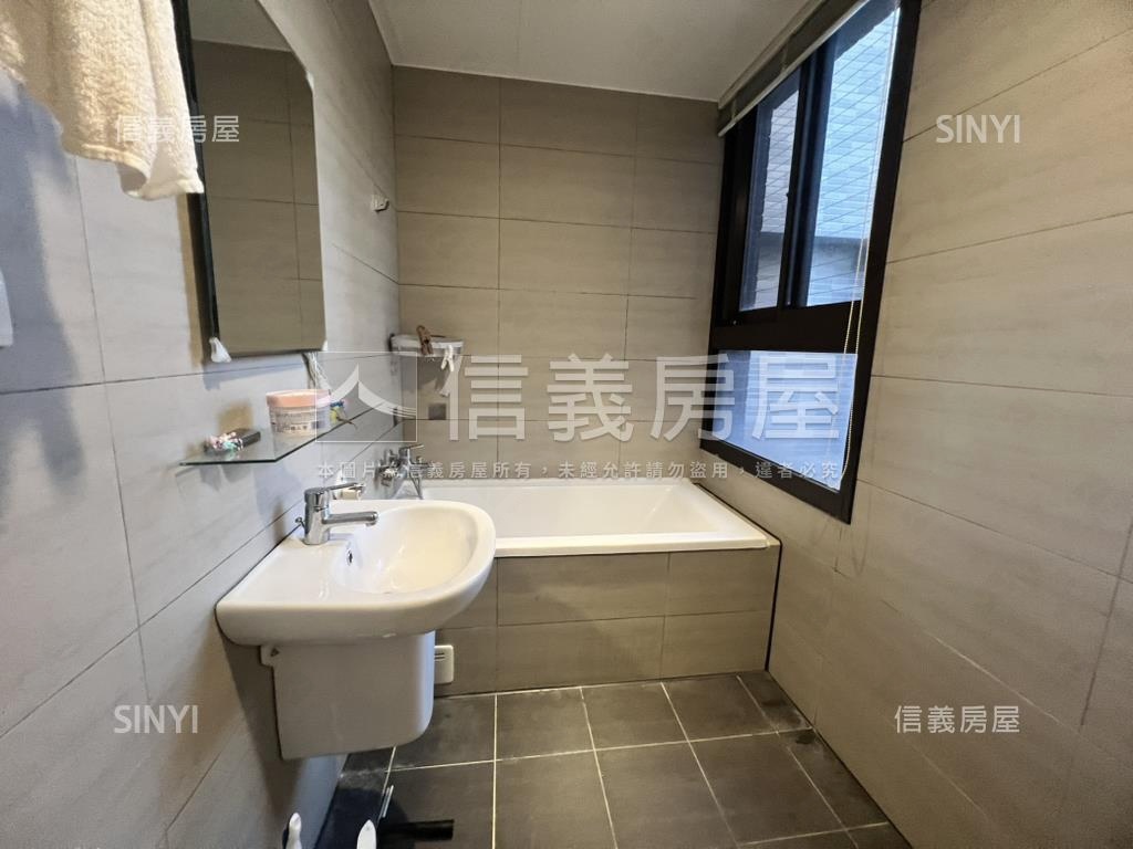 櫻花博公園美景三房車位房屋室內格局與周邊環境