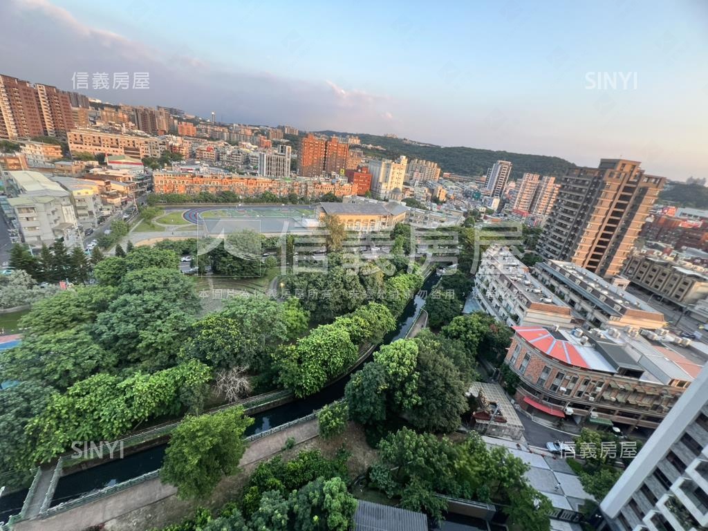櫻花博公園美景三房車位房屋室內格局與周邊環境