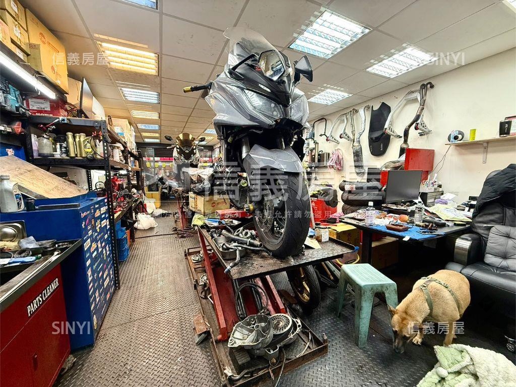 正長江路置產店面大空間房屋室內格局與周邊環境