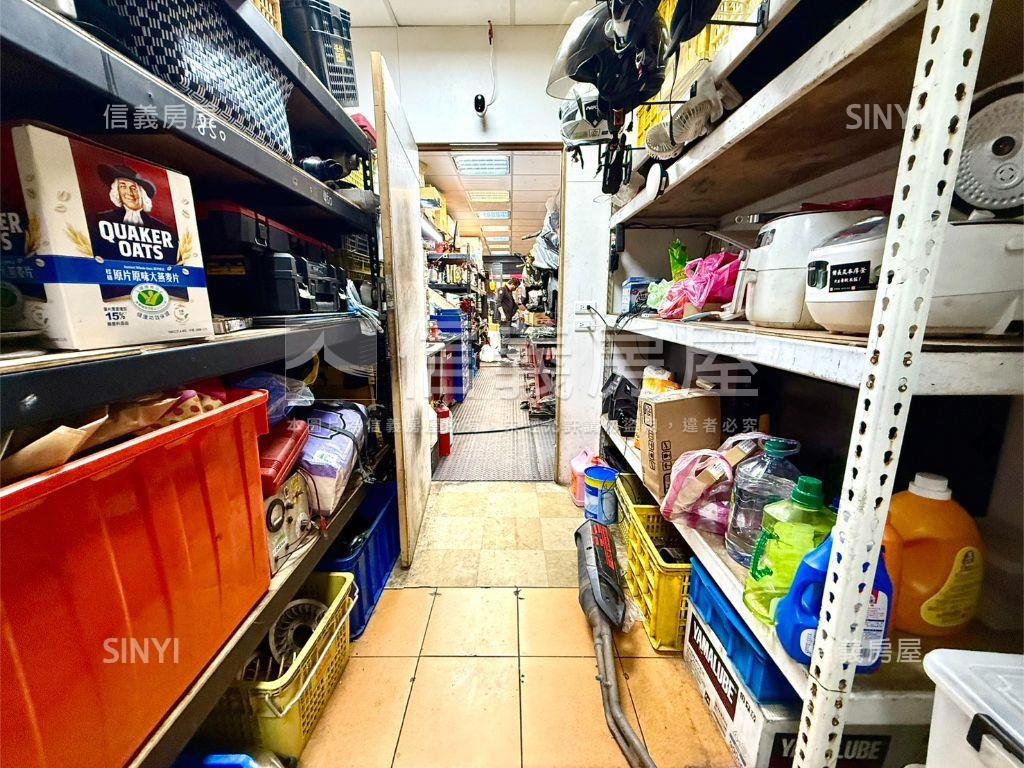 正長江路置產店面大空間房屋室內格局與周邊環境