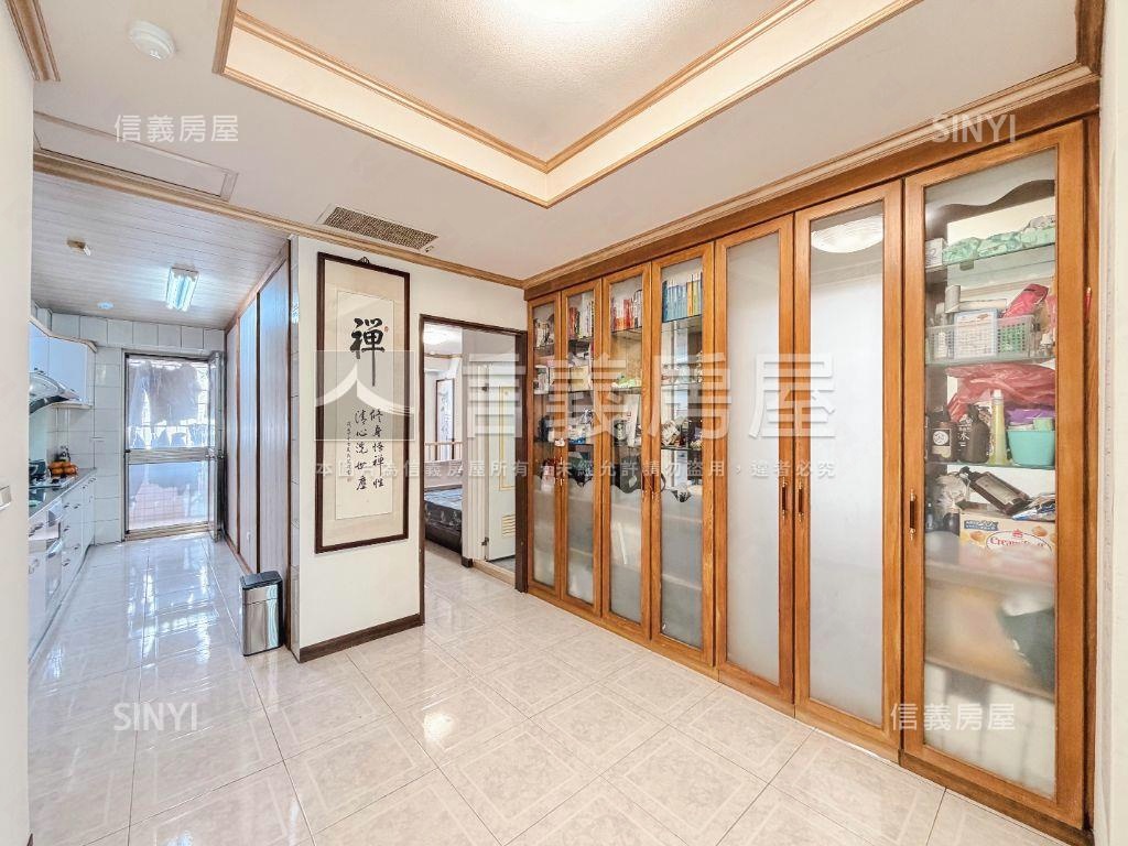 伯納伯森三面採光陽光宅房屋室內格局與周邊環境