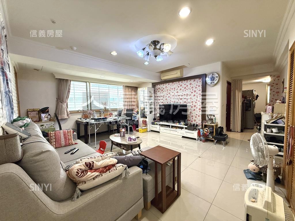 富豪精美大戶美屋房屋室內格局與周邊環境