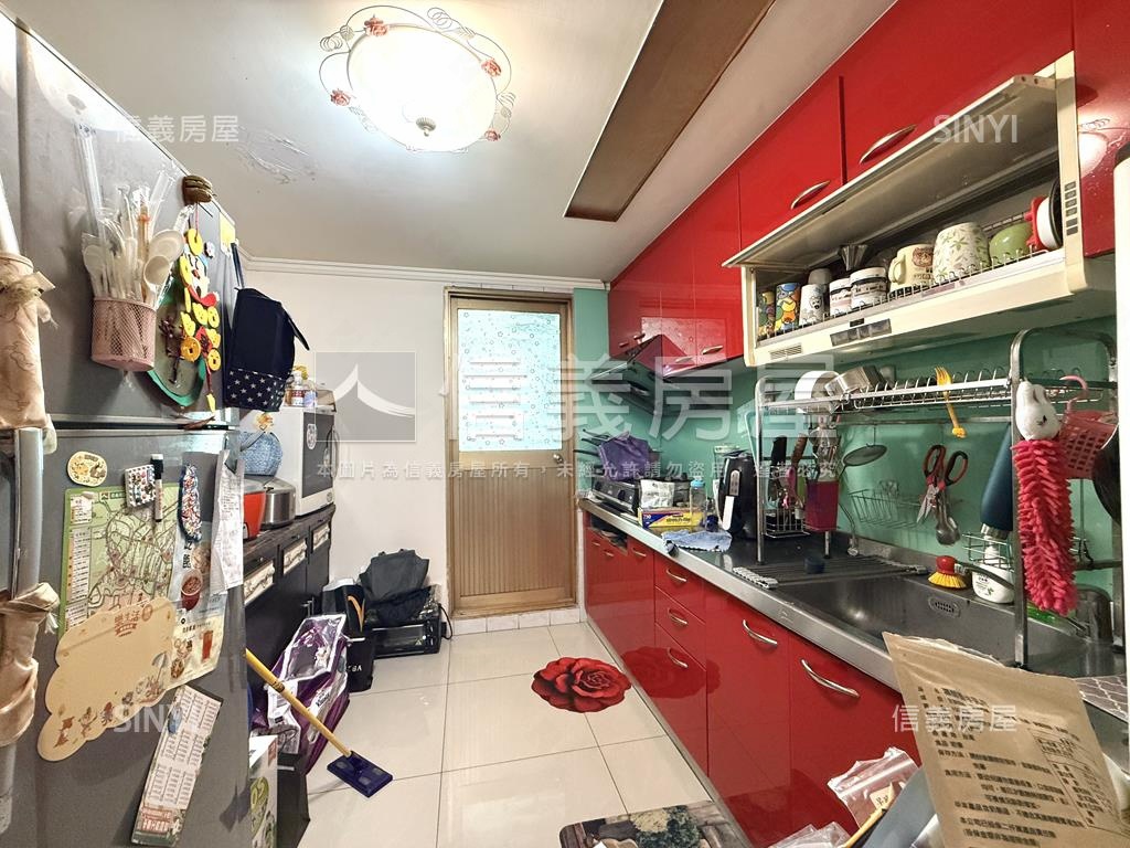 富豪精美大戶美屋房屋室內格局與周邊環境