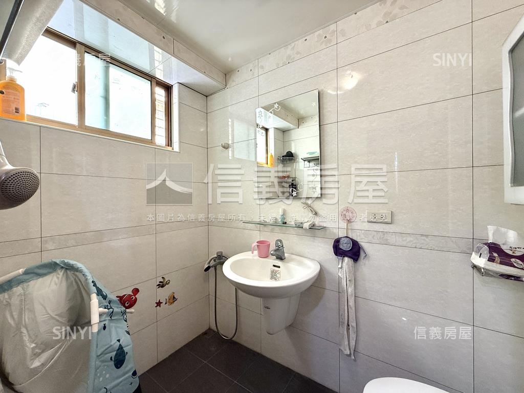 富豪精美大戶美屋房屋室內格局與周邊環境