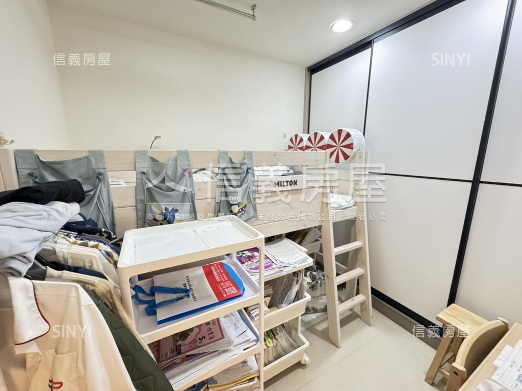 信義區靜巷美裝一樓房屋室內格局與周邊環境
