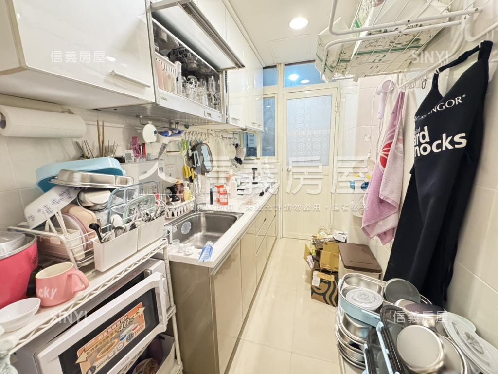 信義區靜巷美裝一樓房屋室內格局與周邊環境