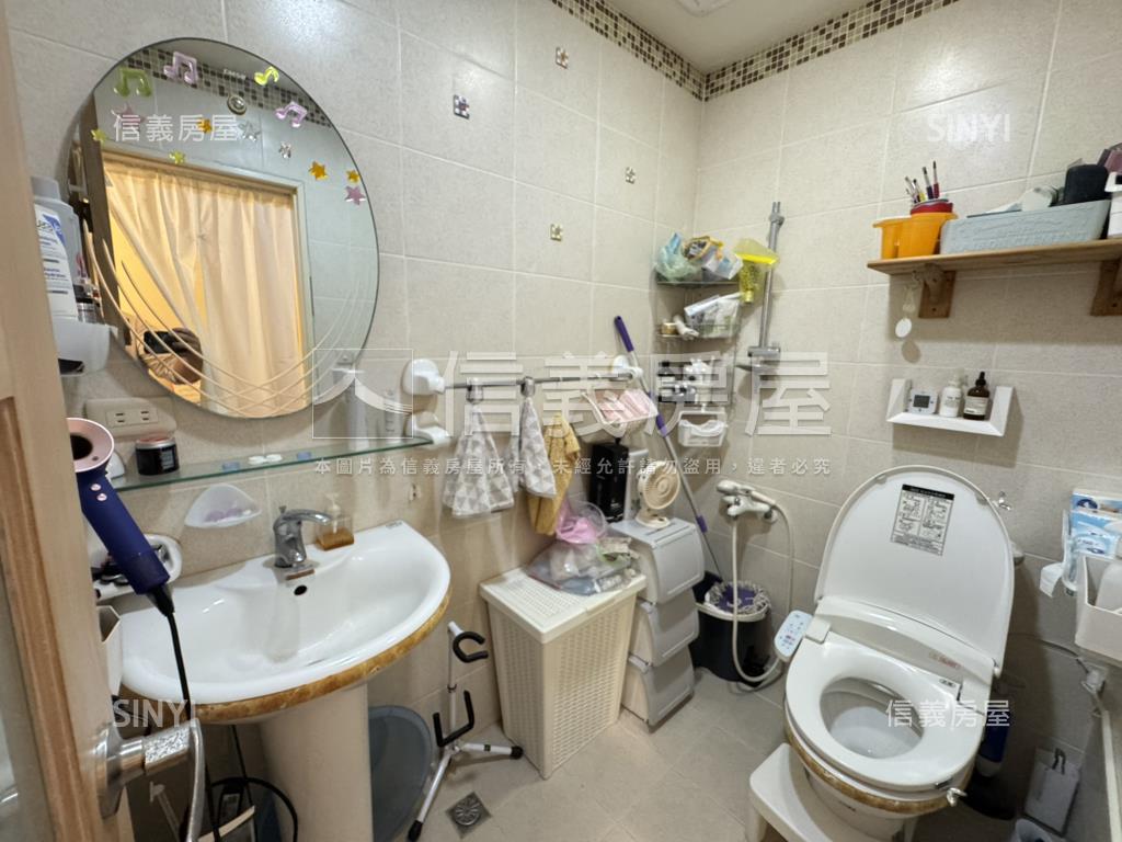 信義區靜巷美裝一樓房屋室內格局與周邊環境