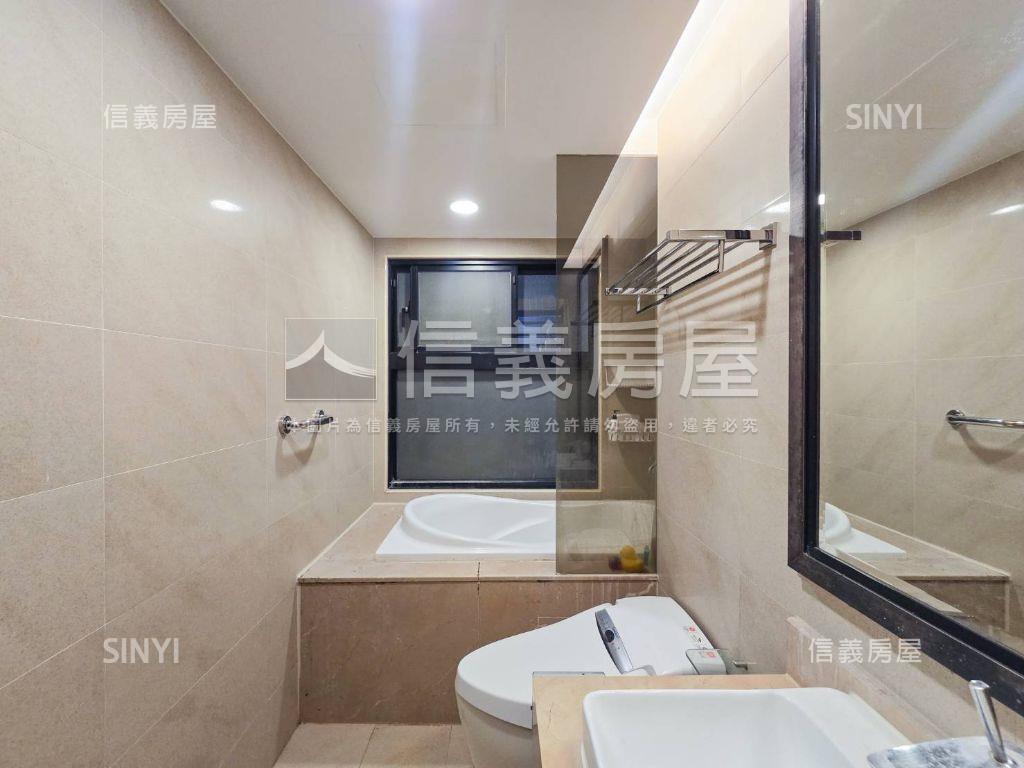 近巨蛋核心城三房車位房屋室內格局與周邊環境