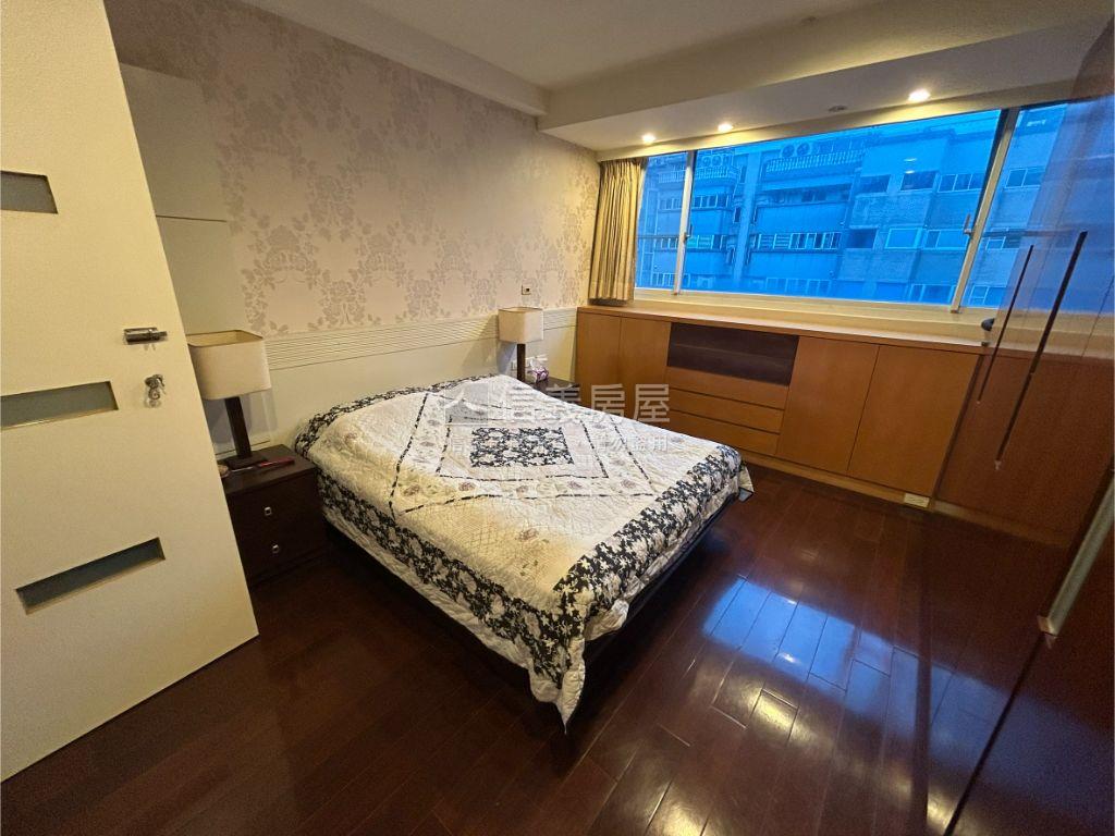 專任湯泉櫻花★面泳池美屋房屋室內格局與周邊環境