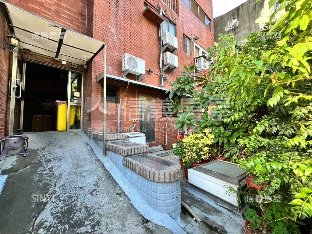高樓層視野戶邊間採光套房房屋室內格局與周邊環境