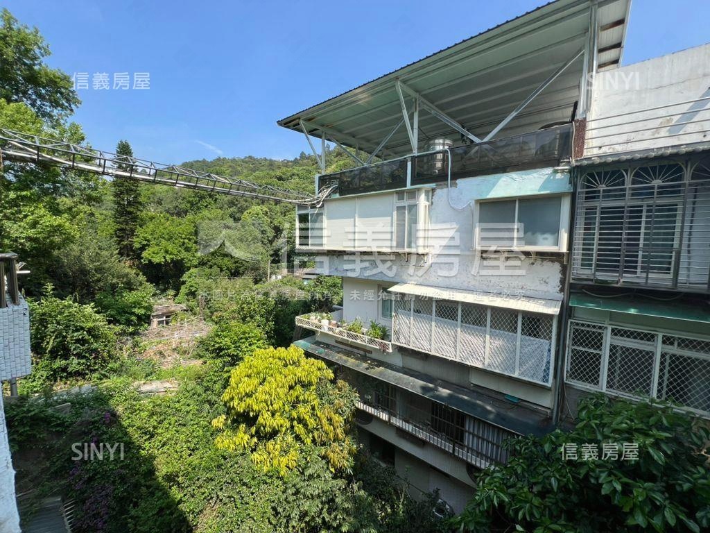 城裡喧囂，家中靜好房屋室內格局與周邊環境