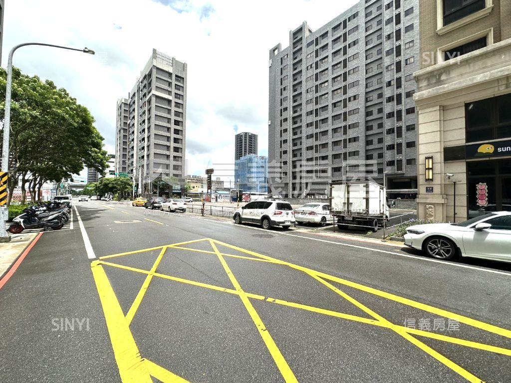 君邑莫札特三房坡平美宅房屋室內格局與周邊環境