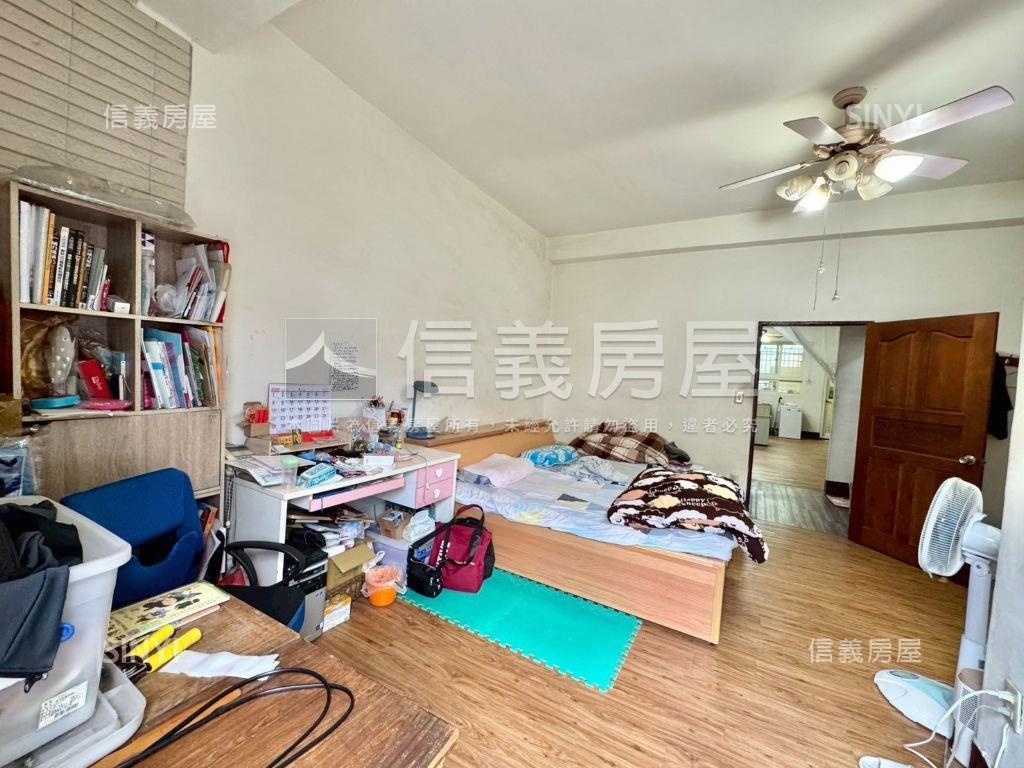 門前可停車臨路透天房屋室內格局與周邊環境