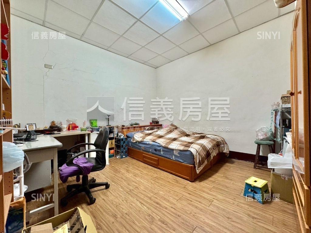 門前可停車臨路透天房屋室內格局與周邊環境