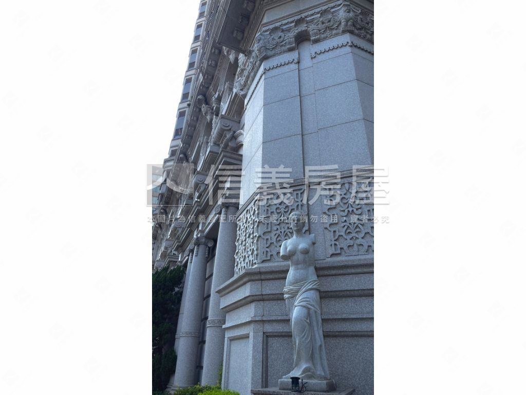 赫里翁四房雙平車房屋室內格局與周邊環境
