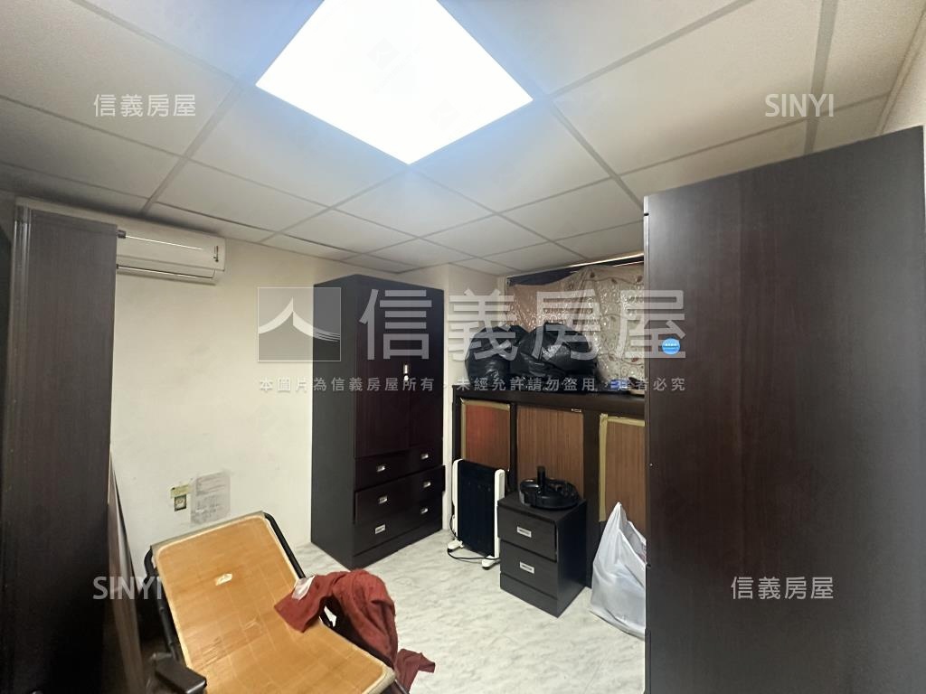近未來Ｇ０２捷運站金店面房屋室內格局與周邊環境