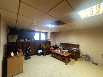 近未來Ｇ０２捷運站金店面