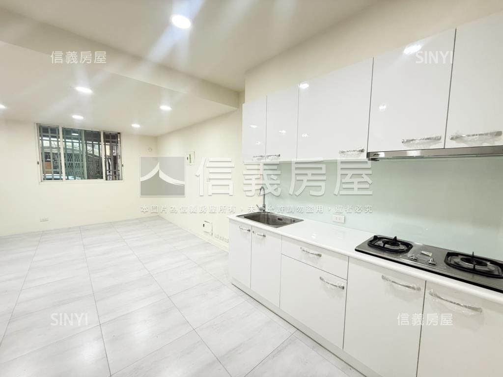 賴厝國小旁停車方便透天房屋室內格局與周邊環境