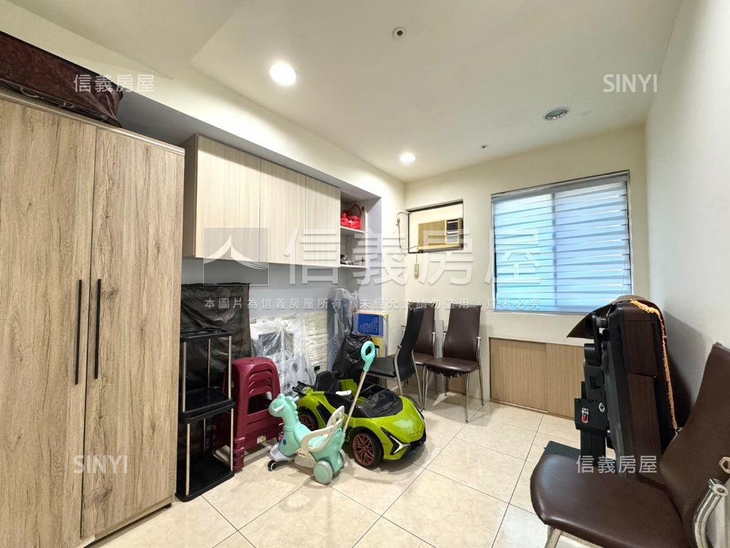 近中山醫三房附車位房屋室內格局與周邊環境