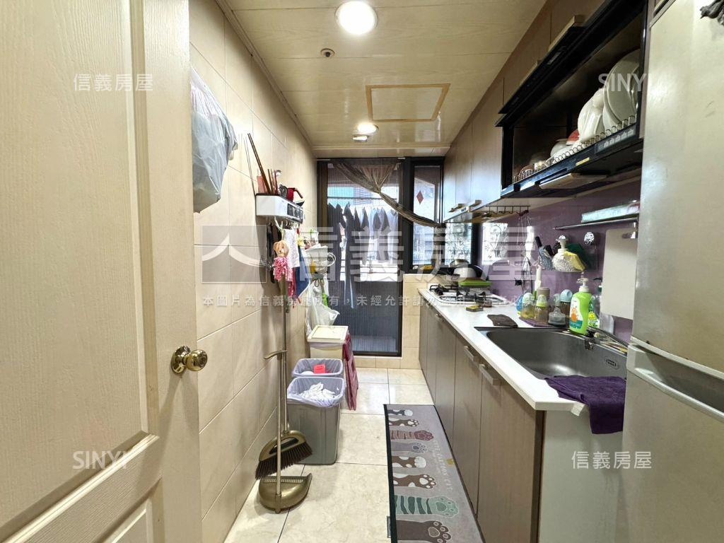 近中山醫三房附車位房屋室內格局與周邊環境