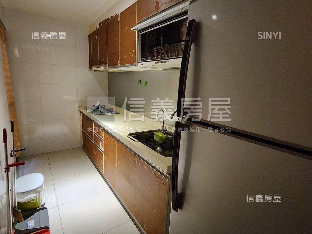 澄品硯兩房車位稀有釋出房屋室內格局與周邊環境