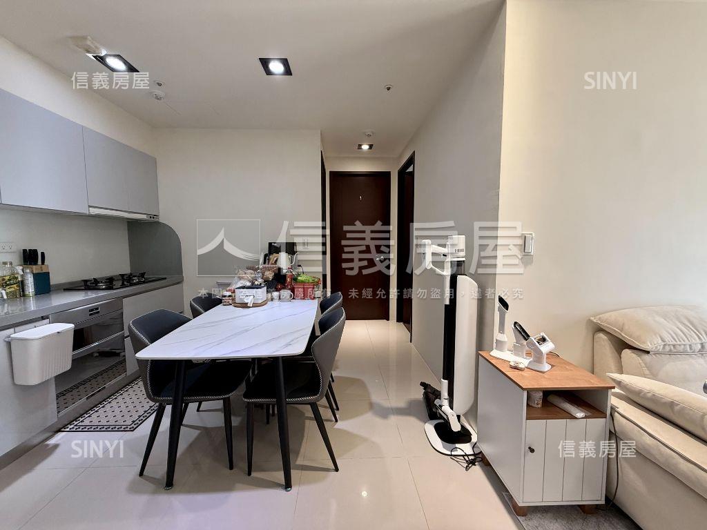 專任～外棟三房ＳＫＹ１房屋室內格局與周邊環境