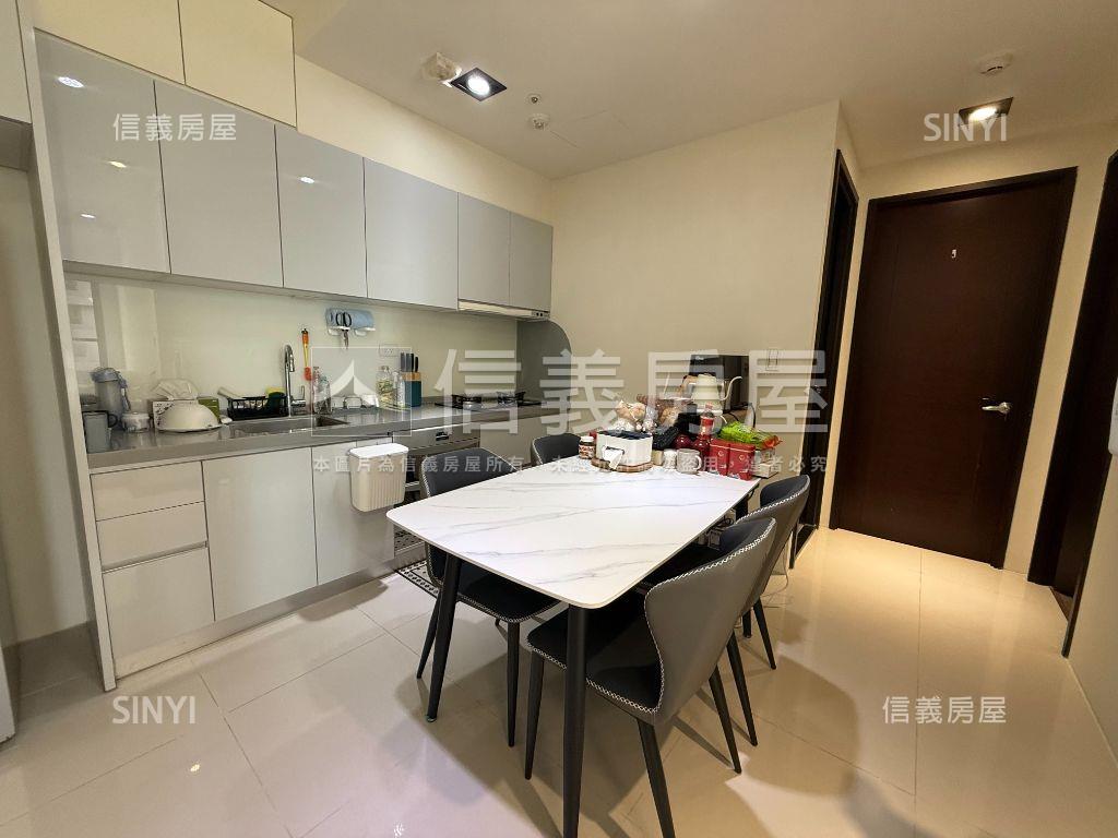 專任～外棟三房ＳＫＹ１房屋室內格局與周邊環境