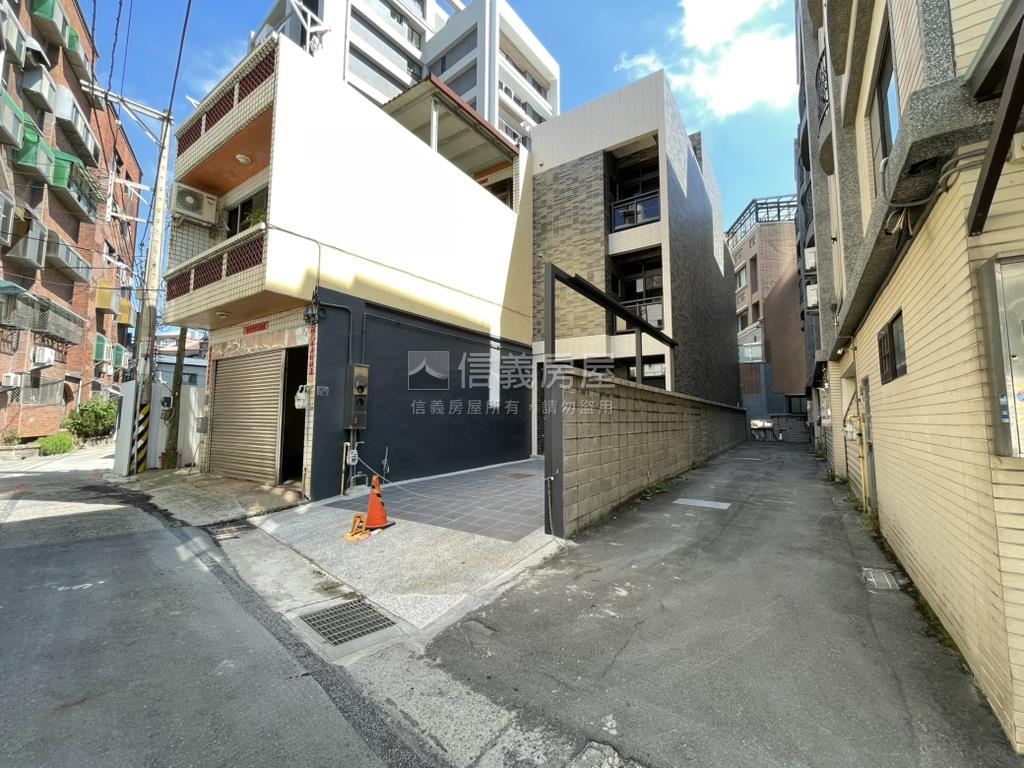 近南寮國小電梯透天房屋室內格局與周邊環境