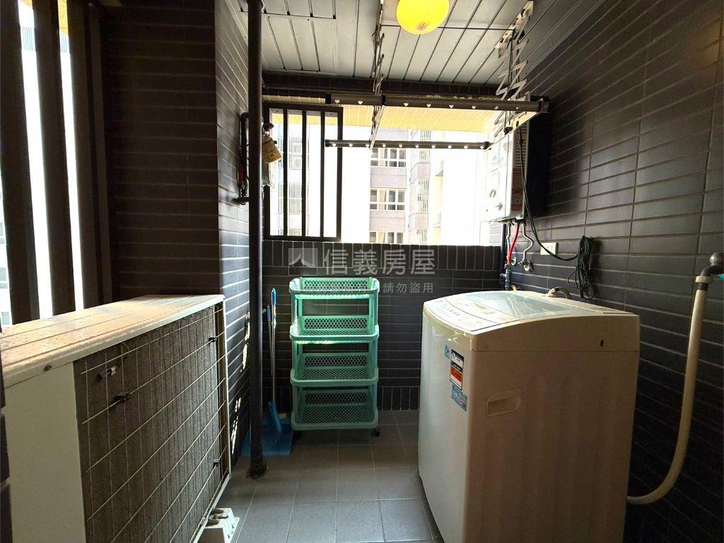 香榭高樓典雅兩房平車房屋室內格局與周邊環境