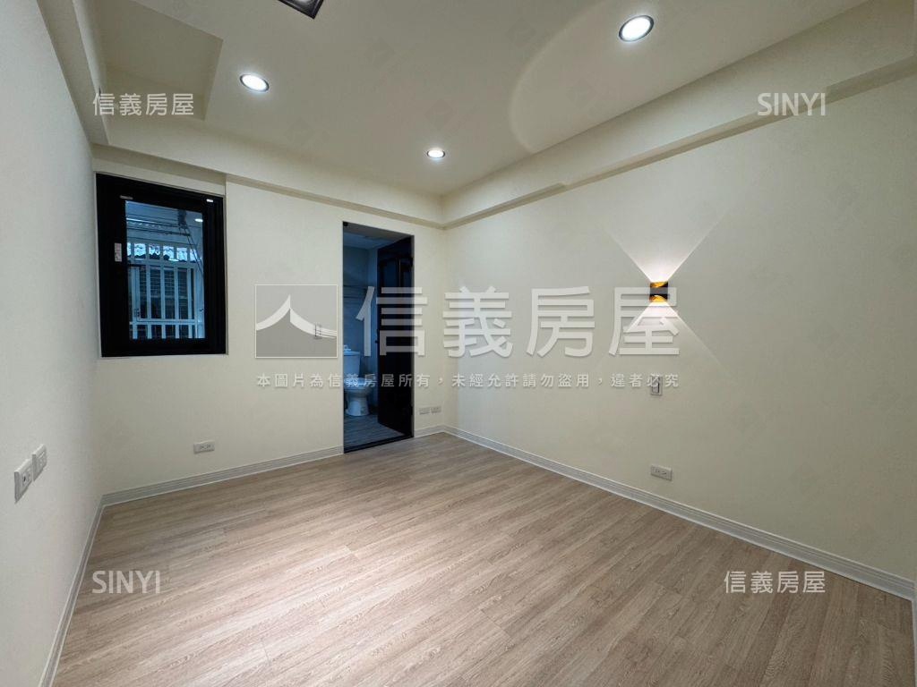 膝蓋救星二樓中誠街超美宅房屋室內格局與周邊環境