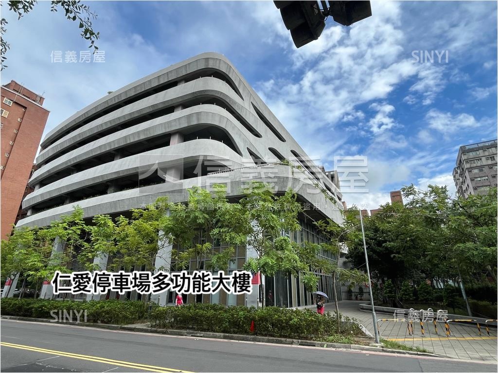 專任捷運前後陽台小資首選房屋室內格局與周邊環境
