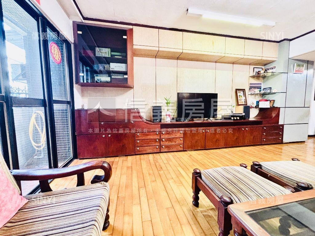 附中學區電梯四房兩廳兩衛房屋室內格局與周邊環境