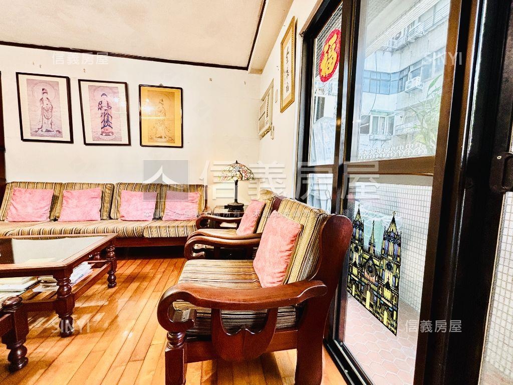 附中學區電梯四房兩廳兩衛房屋室內格局與周邊環境