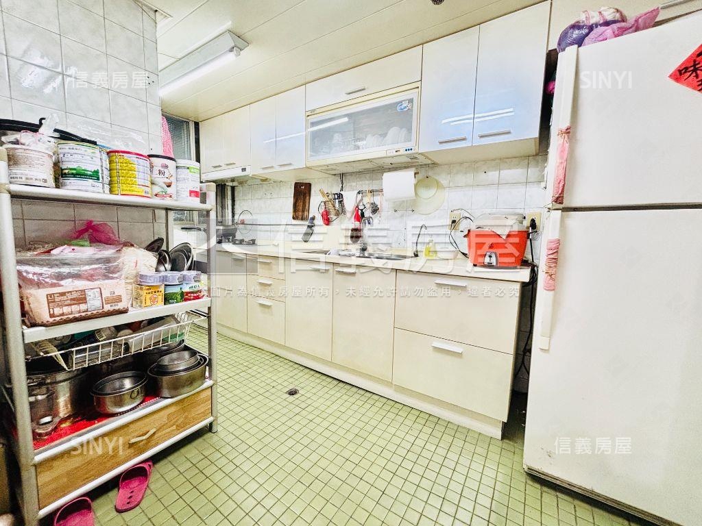 附中學區電梯四房兩廳兩衛房屋室內格局與周邊環境