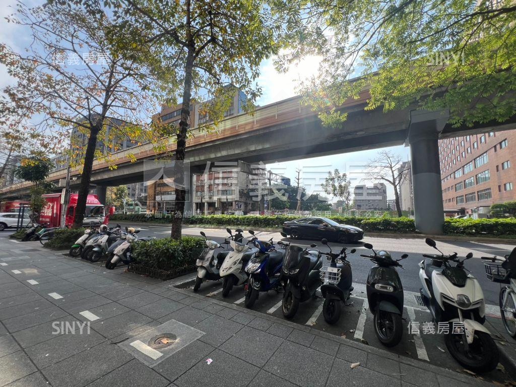 附中學區電梯四房兩廳兩衛房屋室內格局與周邊環境