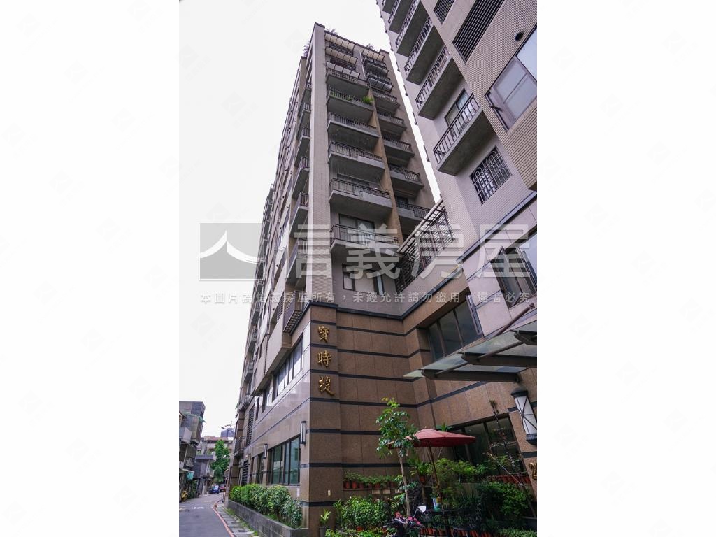 寶時捷溫馨四房平面車位房屋室內格局與周邊環境