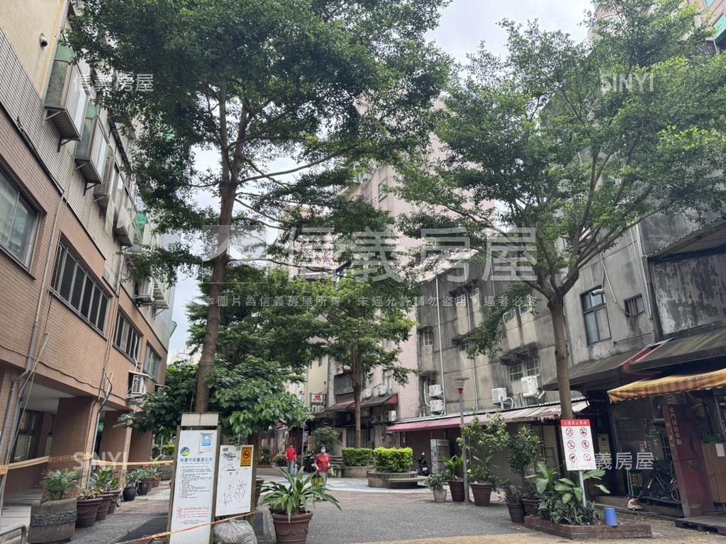 近市區徒步街店面房屋室內格局與周邊環境