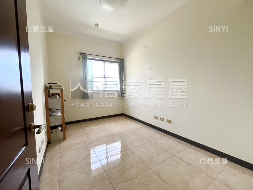 經典皇家大四房平車房屋室內格局與周邊環境