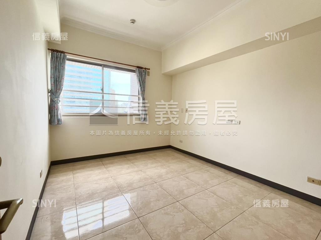 經典皇家大四房平車房屋室內格局與周邊環境