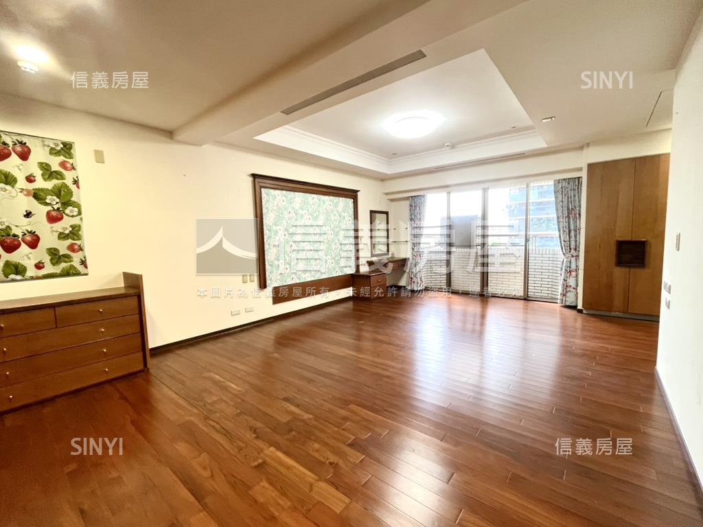經典皇家大四房平車房屋室內格局與周邊環境