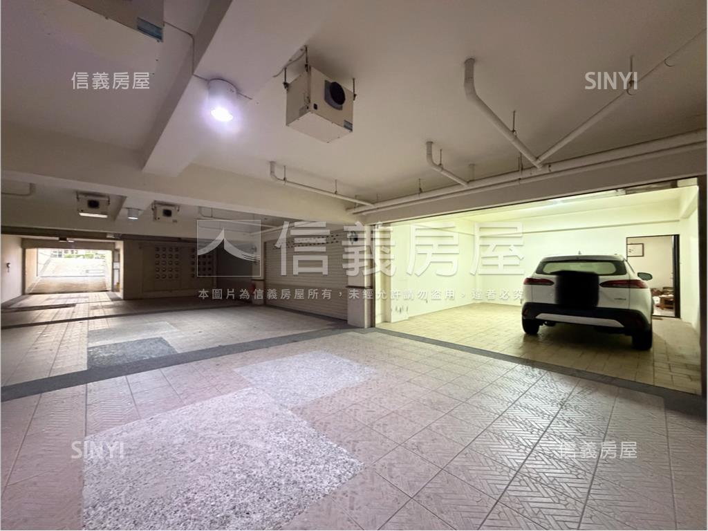 北屯近葳格大面寬別墅房屋室內格局與周邊環境