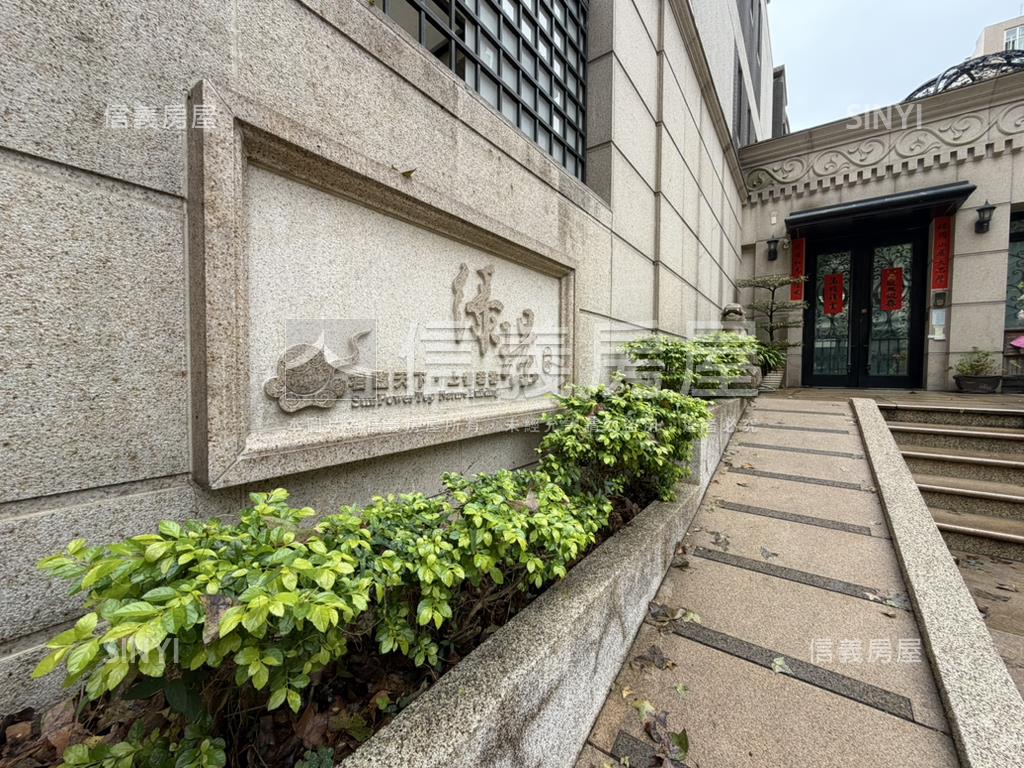 北屯近葳格大面寬別墅房屋室內格局與周邊環境